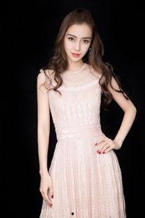 娱乐圈吃瓜杨颖是谁,揭秘杨颖的星光之路